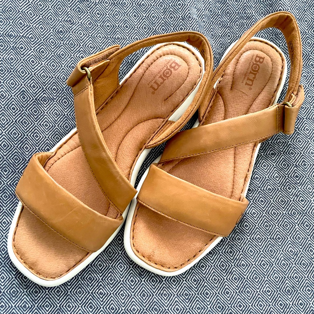 Woman’s sandals by Born, real leather